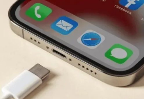 汝阳苹果15维修分享iPhone15改USB-C接口后能和安卓用户互借充电器吗 